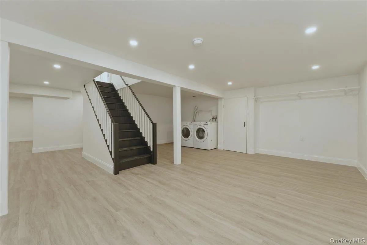 1895 Park Street, Hempstead, NY, 3 Bedrooms Bedrooms, 7 Rooms Rooms,2 BathroomsBathrooms,Residential,For Rent,Park,0,973256 1895 Park Street, Hempstead, NY, 3 Bedrooms Bedrooms, 7 Rooms Rooms,2 BathroomsBathrooms,Residential,For Rent,Park,0,973256