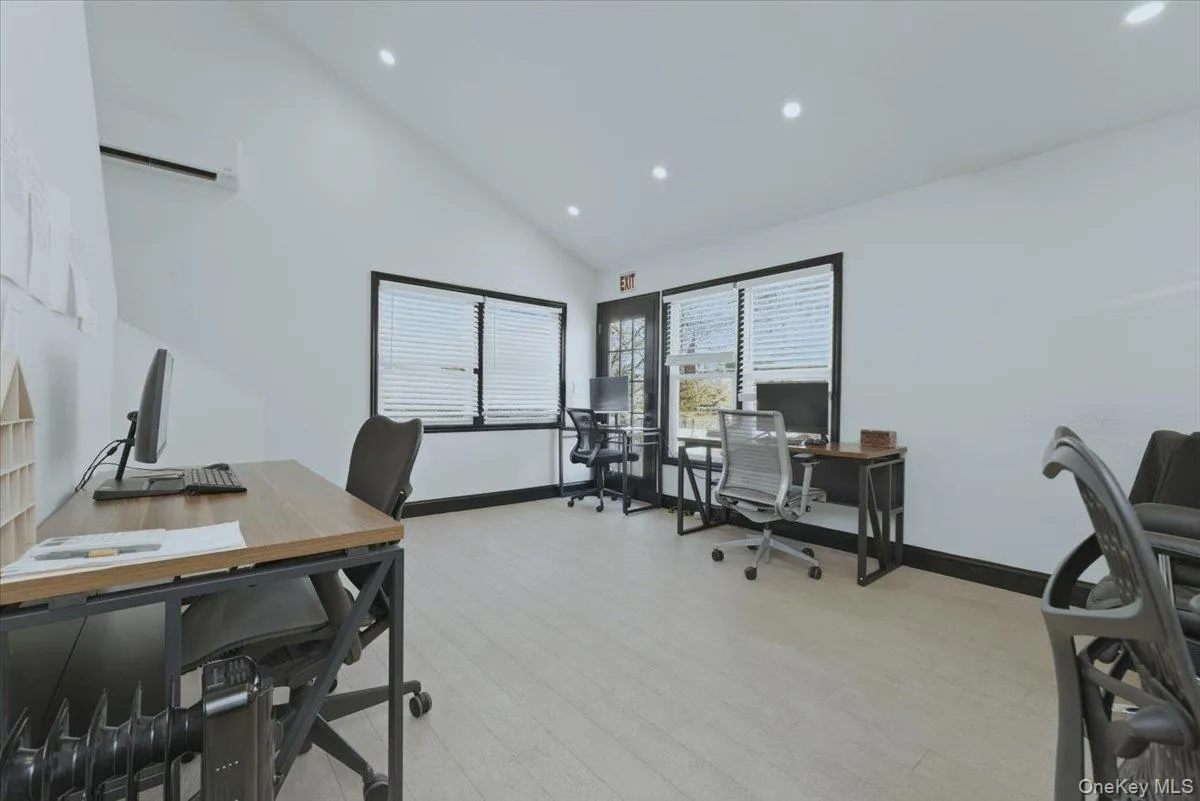 1895 Park Street, Hempstead, NY, 3 Bedrooms Bedrooms, 7 Rooms Rooms,2 BathroomsBathrooms,Residential,For Rent,Park,0,973256 1895 Park Street, Hempstead, NY, 3 Bedrooms Bedrooms, 7 Rooms Rooms,2 BathroomsBathrooms,Residential,For Rent,Park,0,973256