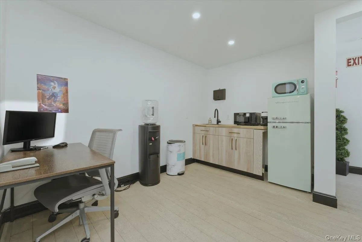 1895 Park Street, Hempstead, NY, 3 Bedrooms Bedrooms, 7 Rooms Rooms,2 BathroomsBathrooms,Residential,For Rent,Park,0,973256 1895 Park Street, Hempstead, NY, 3 Bedrooms Bedrooms, 7 Rooms Rooms,2 BathroomsBathrooms,Residential,For Rent,Park,0,973256