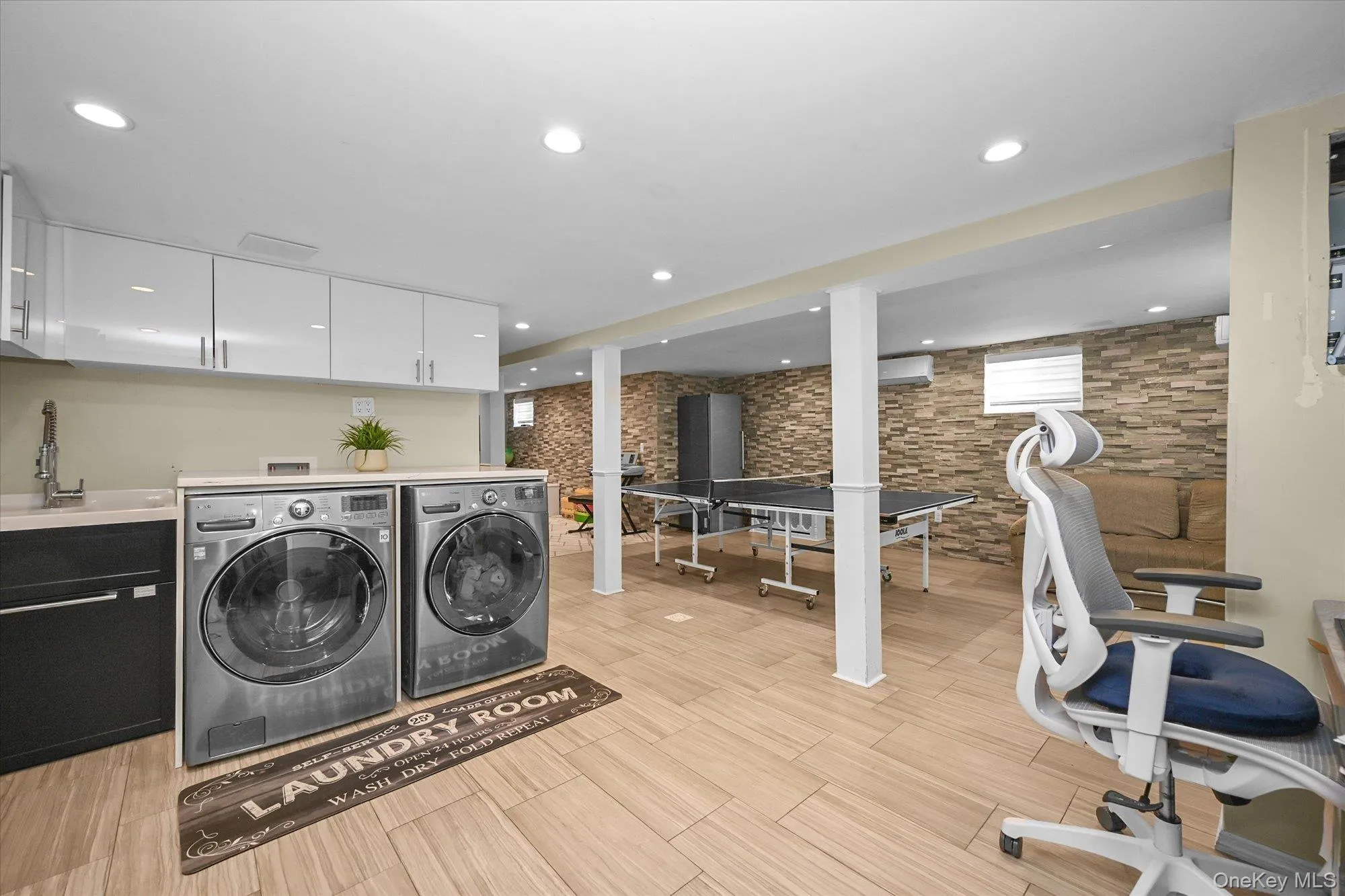 8516 Abingdon Road, New York, NY, 4 Bedrooms Bedrooms, 10 Rooms Rooms,4 BathroomsBathrooms,Residential Lease,For Rent,Abingdon,0,973280 8516 Abingdon Road, New York, NY, 4 Bedrooms Bedrooms, 10 Rooms Rooms,4 BathroomsBathrooms,Residential Lease,For Rent,Abingdon,0,973280