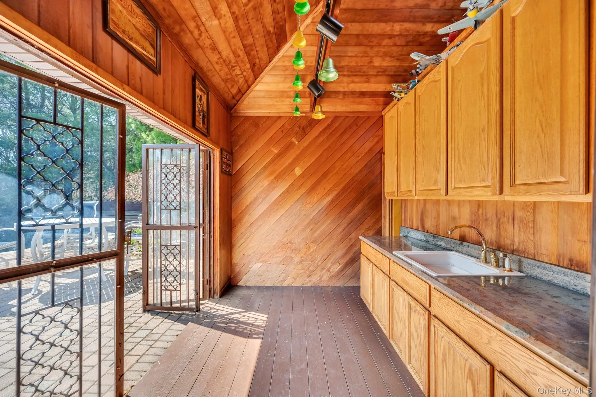 9 Artisan Avenue, Huntington, NY, 5 Bedrooms Bedrooms, 12 Rooms Rooms,3 BathroomsBathrooms,Residential,For Rent,Artisan,0,973281 9 Artisan Avenue, Huntington, NY, 5 Bedrooms Bedrooms, 12 Rooms Rooms,3 BathroomsBathrooms,Residential,For Rent,Artisan,0,973281