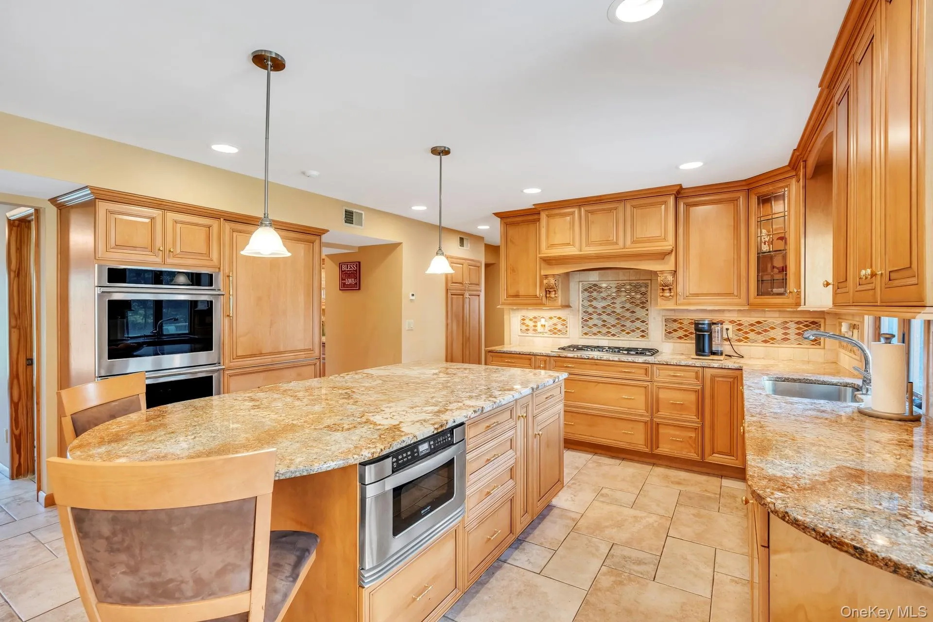 9 Artisan Avenue, Huntington, NY, 5 Bedrooms Bedrooms, 12 Rooms Rooms,3 BathroomsBathrooms,Residential,For Rent,Artisan,0,973281 9 Artisan Avenue, Huntington, NY, 5 Bedrooms Bedrooms, 12 Rooms Rooms,3 BathroomsBathrooms,Residential,For Rent,Artisan,0,973281