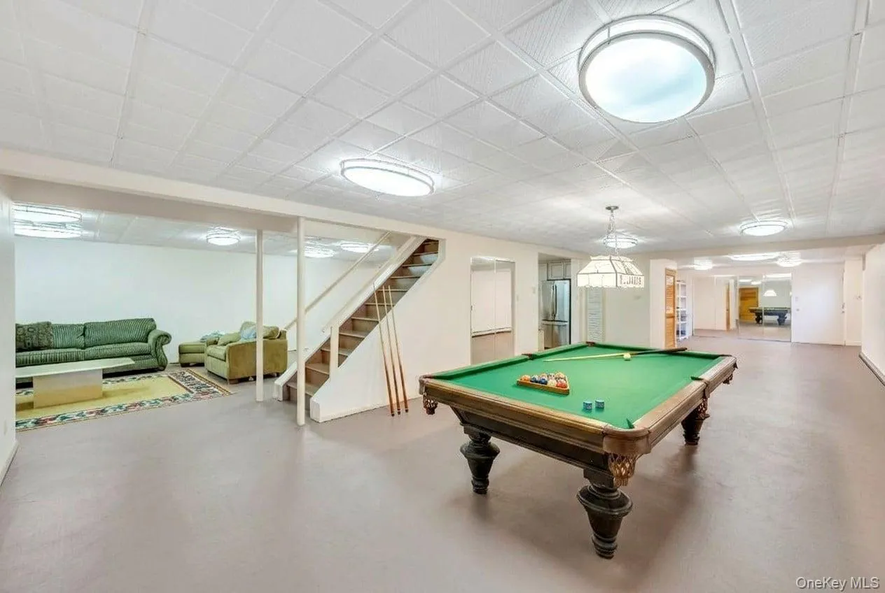 9 Artisan Avenue, Huntington, NY, 5 Bedrooms Bedrooms, 12 Rooms Rooms,3 BathroomsBathrooms,Residential,For Rent,Artisan,0,973281 9 Artisan Avenue, Huntington, NY, 5 Bedrooms Bedrooms, 12 Rooms Rooms,3 BathroomsBathrooms,Residential,For Rent,Artisan,0,973281