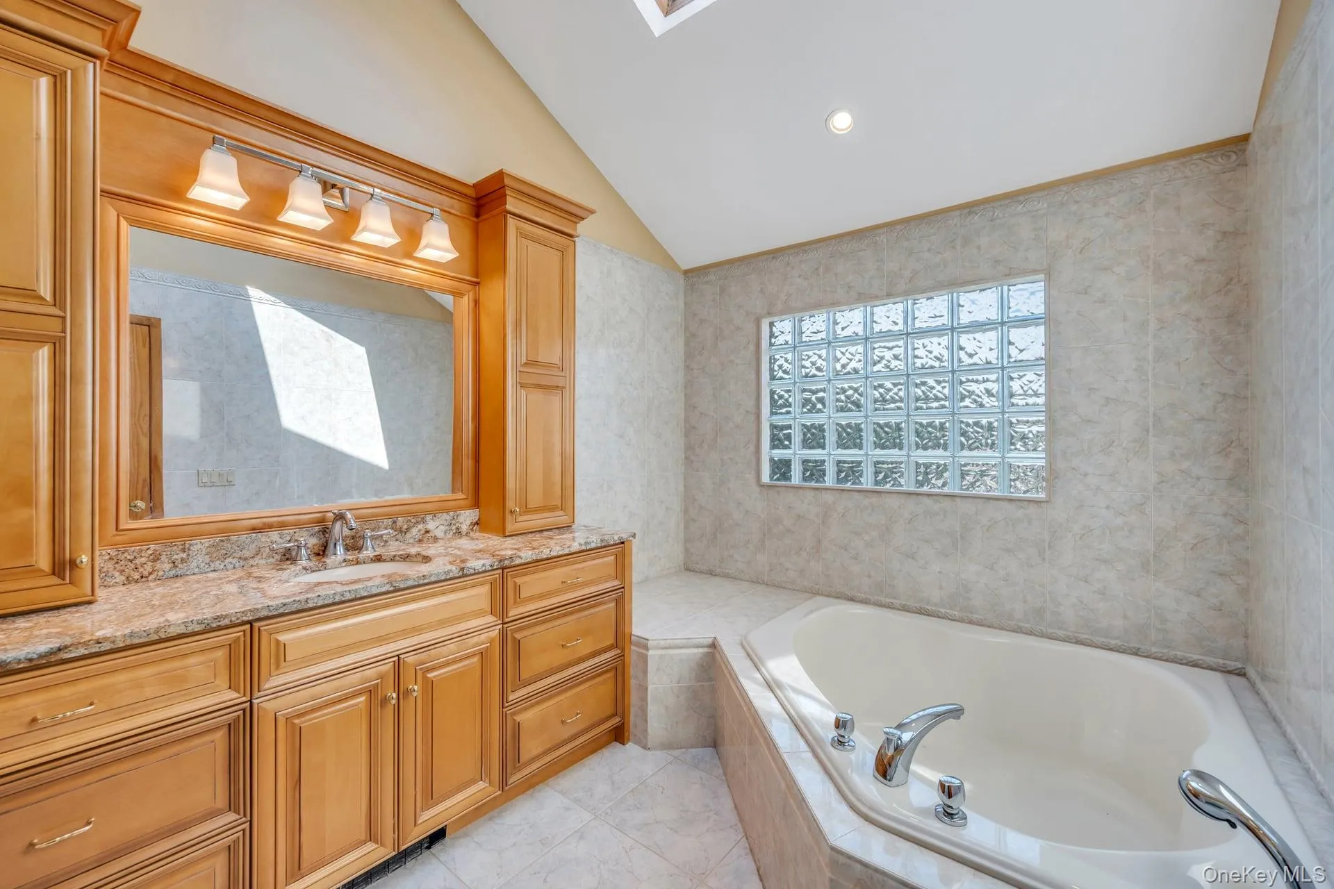9 Artisan Avenue, Huntington, NY, 5 Bedrooms Bedrooms, 12 Rooms Rooms,3 BathroomsBathrooms,Residential,For Rent,Artisan,0,973281 9 Artisan Avenue, Huntington, NY, 5 Bedrooms Bedrooms, 12 Rooms Rooms,3 BathroomsBathrooms,Residential,For Rent,Artisan,0,973281