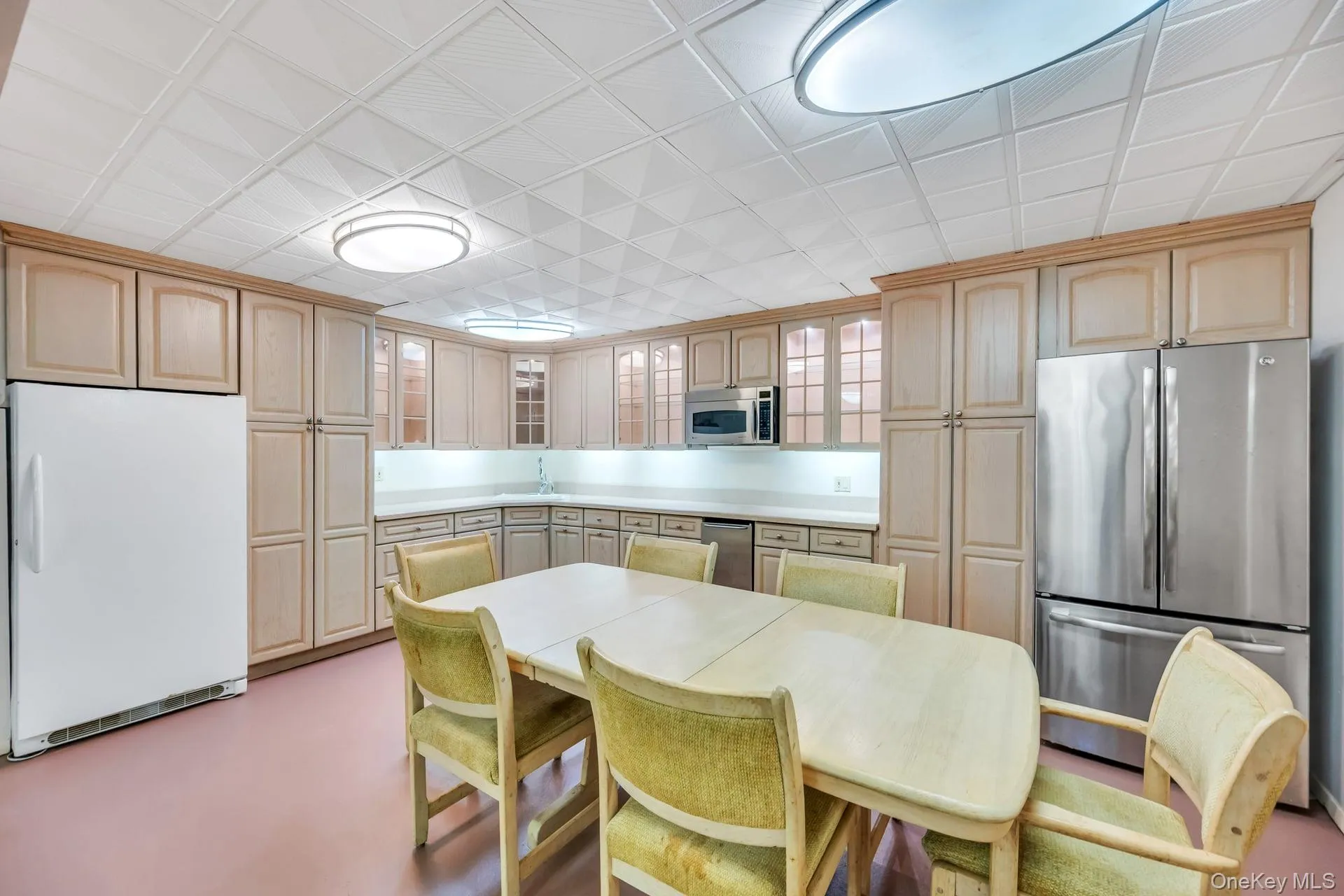 9 Artisan Avenue, Huntington, NY, 5 Bedrooms Bedrooms, 12 Rooms Rooms,3 BathroomsBathrooms,Residential,For Rent,Artisan,0,973281 9 Artisan Avenue, Huntington, NY, 5 Bedrooms Bedrooms, 12 Rooms Rooms,3 BathroomsBathrooms,Residential,For Rent,Artisan,0,973281