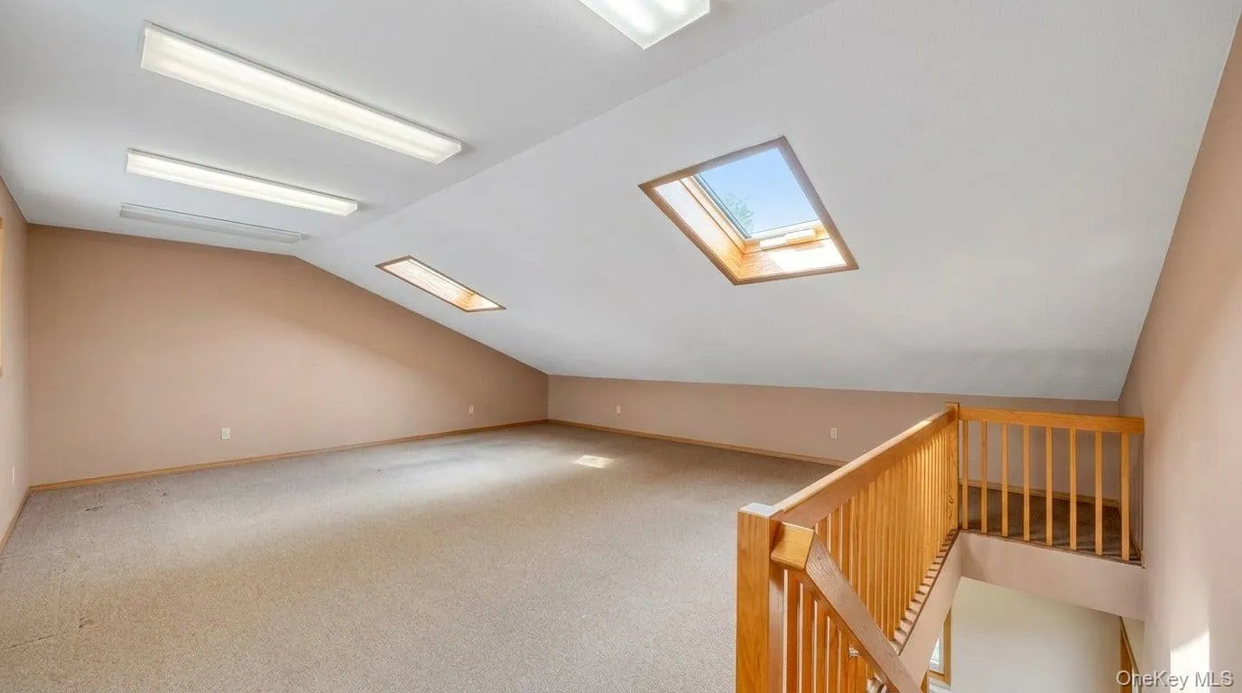 9 Artisan Avenue, Huntington, NY, 5 Bedrooms Bedrooms, 12 Rooms Rooms,3 BathroomsBathrooms,Residential,For Rent,Artisan,0,973281 9 Artisan Avenue, Huntington, NY, 5 Bedrooms Bedrooms, 12 Rooms Rooms,3 BathroomsBathrooms,Residential,For Rent,Artisan,0,973281