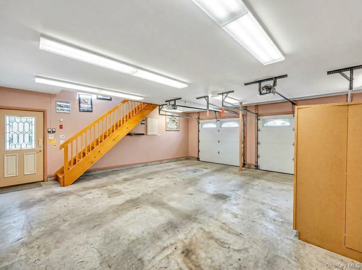 9 Artisan Avenue, Huntington, NY, 5 Bedrooms Bedrooms, 12 Rooms Rooms,3 BathroomsBathrooms,Residential,For Rent,Artisan,0,973281 9 Artisan Avenue, Huntington, NY, 5 Bedrooms Bedrooms, 12 Rooms Rooms,3 BathroomsBathrooms,Residential,For Rent,Artisan,0,973281