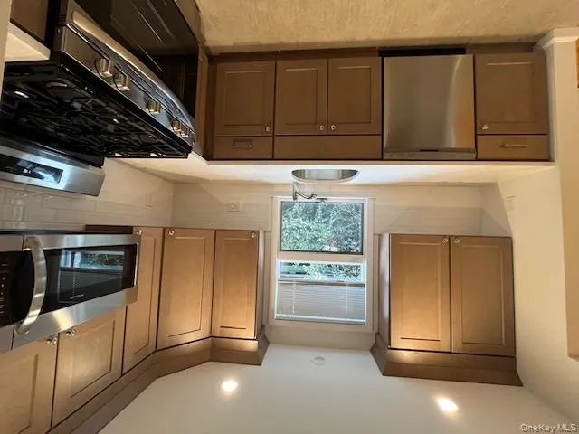 42 Sintsink Drive, North Hempstead, NY, 2 Bedrooms Bedrooms, 5 Rooms Rooms,2 BathroomsBathrooms,Residential Lease,For Rent,Sintsink,0,973282 42 Sintsink Drive, North Hempstead, NY, 2 Bedrooms Bedrooms, 5 Rooms Rooms,2 BathroomsBathrooms,Residential Lease,For Rent,Sintsink,0,973282