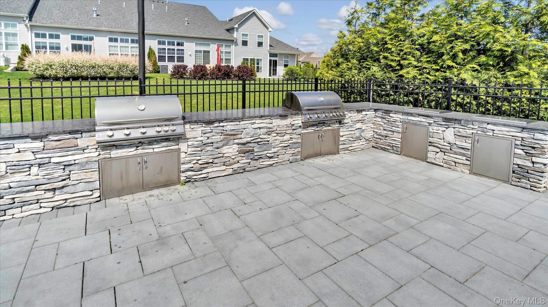 272 Silver Timber Drive, Brookhaven, NY, 2 Bedrooms Bedrooms, 5 Rooms Rooms,2 BathroomsBathrooms,Residential,For Rent,Silver Timber,0,973285 272 Silver Timber Drive, Brookhaven, NY, 2 Bedrooms Bedrooms, 5 Rooms Rooms,2 BathroomsBathrooms,Residential,For Rent,Silver Timber,0,973285