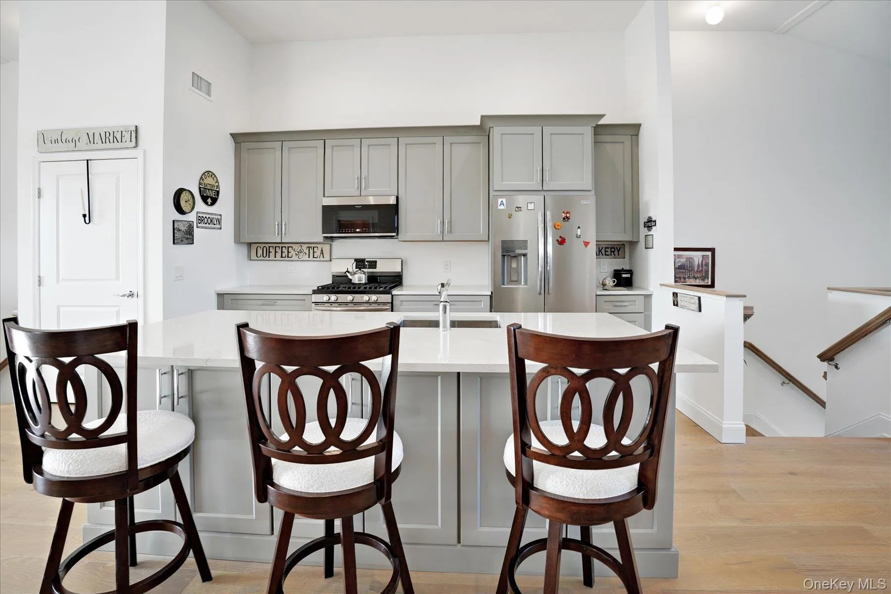 272 Silver Timber Drive, Brookhaven, NY, 2 Bedrooms Bedrooms, 5 Rooms Rooms,2 BathroomsBathrooms,Residential,For Rent,Silver Timber,0,973285 272 Silver Timber Drive, Brookhaven, NY, 2 Bedrooms Bedrooms, 5 Rooms Rooms,2 BathroomsBathrooms,Residential,For Rent,Silver Timber,0,973285
