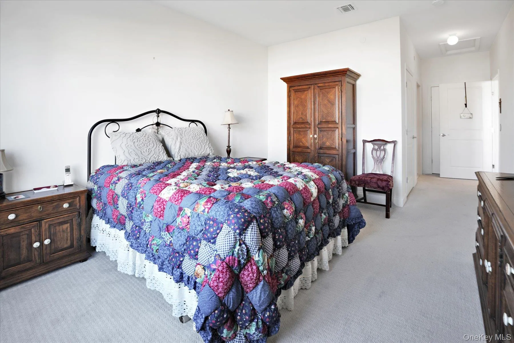 272 Silver Timber Drive, Brookhaven, NY, 2 Bedrooms Bedrooms, 5 Rooms Rooms,2 BathroomsBathrooms,Residential,For Rent,Silver Timber,0,973285 272 Silver Timber Drive, Brookhaven, NY, 2 Bedrooms Bedrooms, 5 Rooms Rooms,2 BathroomsBathrooms,Residential,For Rent,Silver Timber,0,973285