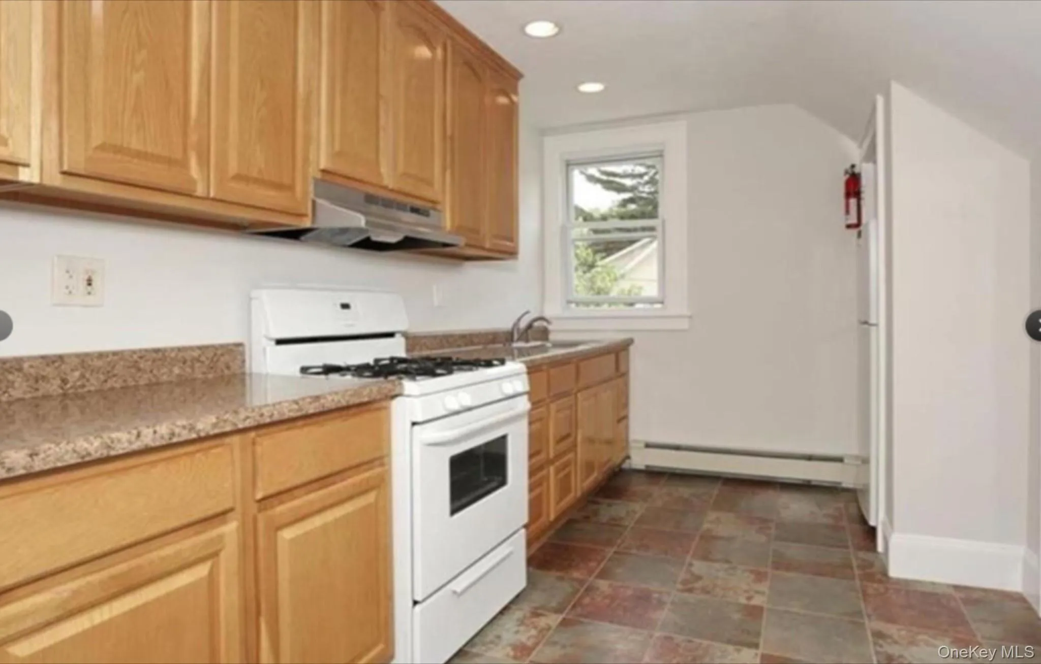 298 Middletown Road, Clarkstown, NY, 1 Bedroom Bedrooms, 4 Rooms Rooms,1 BathroomBathrooms,Residential Lease,For Rent,Middletown,0,973290 298 Middletown Road, Clarkstown, NY, 1 Bedroom Bedrooms, 4 Rooms Rooms,1 BathroomBathrooms,Residential Lease,For Rent,Middletown,0,973290