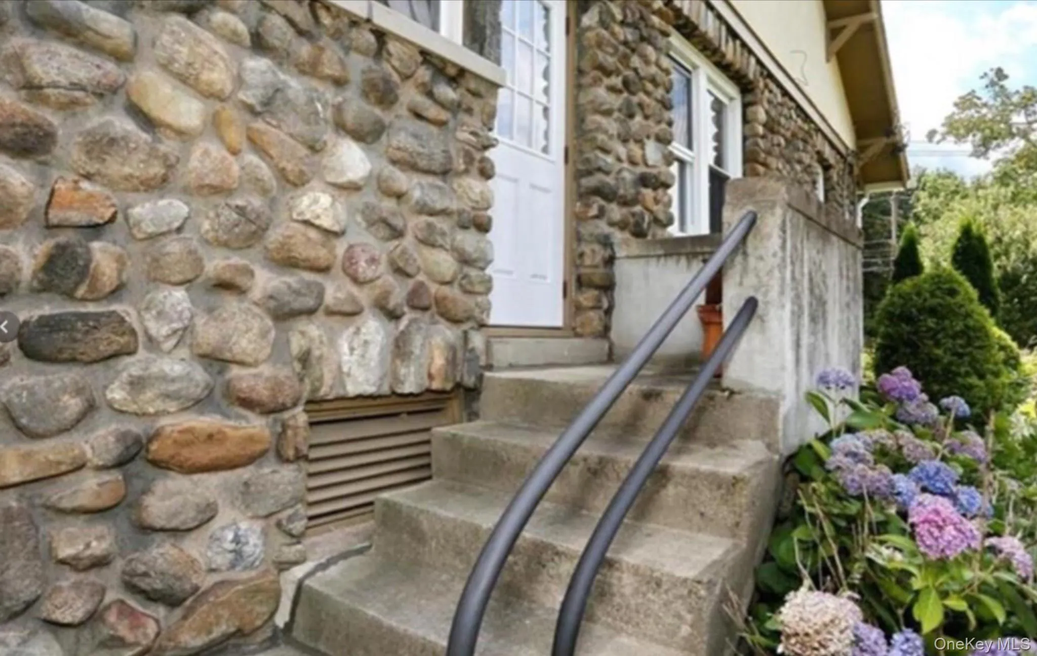 298 Middletown Road, Clarkstown, NY, 1 Bedroom Bedrooms, 4 Rooms Rooms,1 BathroomBathrooms,Residential Lease,For Rent,Middletown,0,973290 298 Middletown Road, Clarkstown, NY, 1 Bedroom Bedrooms, 4 Rooms Rooms,1 BathroomBathrooms,Residential Lease,For Rent,Middletown,0,973290