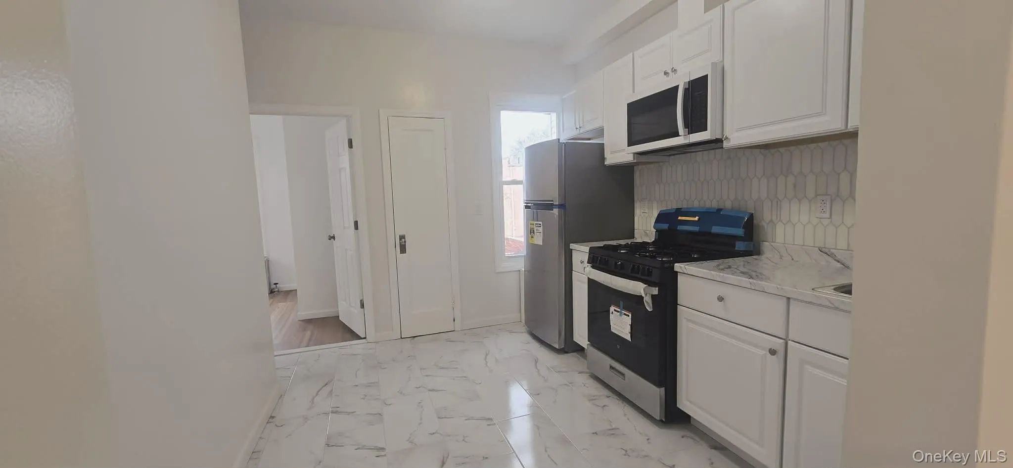 78-29 68th Avenue, New York, NY, 4 Bedrooms Bedrooms, 6 Rooms Rooms,1 BathroomBathrooms,Residential Lease,For Rent,68th,0,973296 78-29 68th Avenue, New York, NY, 4 Bedrooms Bedrooms, 6 Rooms Rooms,1 BathroomBathrooms,Residential Lease,For Rent,68th,0,973296