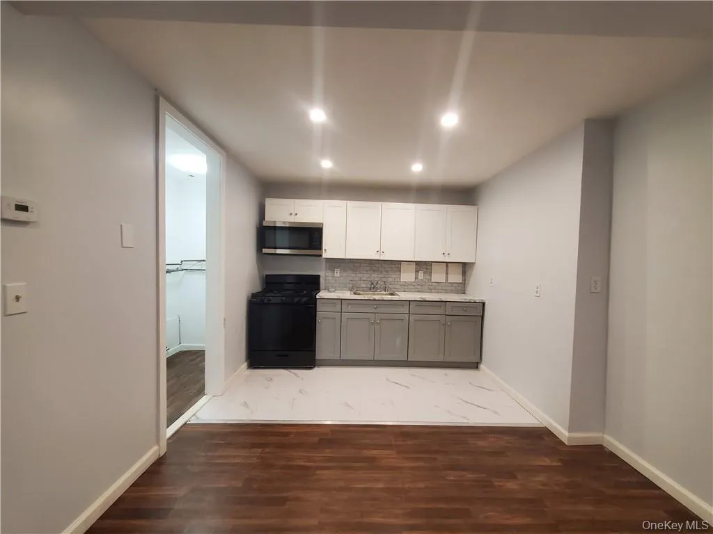 24 Orange Lane, Liberty, NY, 3 Bedrooms Bedrooms, 5 Rooms Rooms,1 BathroomBathrooms,Residential Lease,For Rent,Orange,0,973297 24 Orange Lane, Liberty, NY, 3 Bedrooms Bedrooms, 5 Rooms Rooms,1 BathroomBathrooms,Residential Lease,For Rent,Orange,0,973297