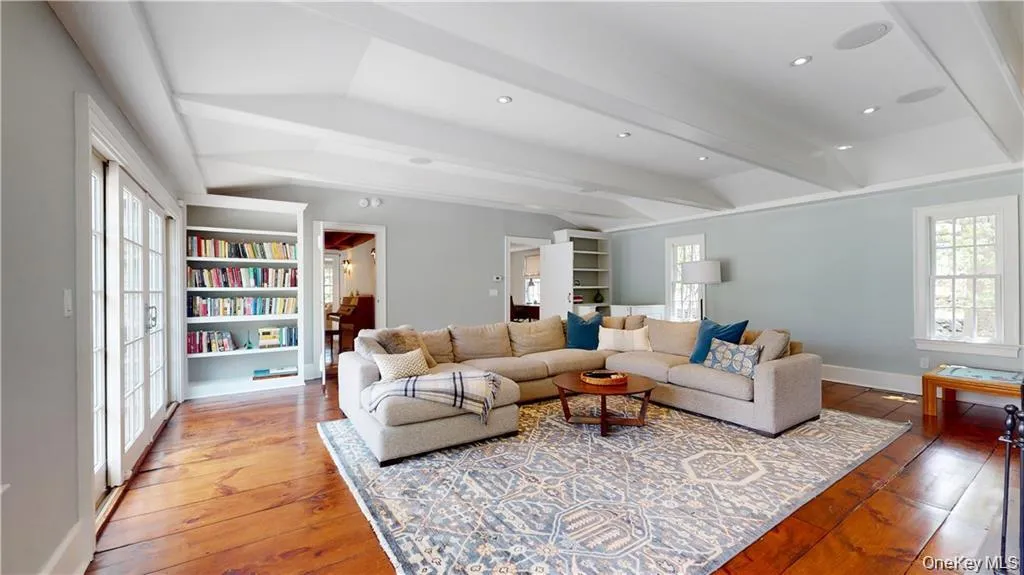 25 East Street, Lewisboro, NY, 4 Bedrooms Bedrooms, 10 Rooms Rooms,3 BathroomsBathrooms,Residential Lease,For Rent,East,0,973316 25 East Street, Lewisboro, NY, 4 Bedrooms Bedrooms, 10 Rooms Rooms,3 BathroomsBathrooms,Residential Lease,For Rent,East,0,973316