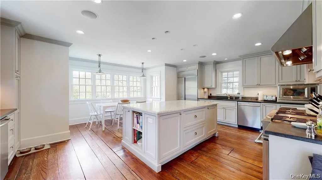 25 East Street, Lewisboro, NY, 4 Bedrooms Bedrooms, 10 Rooms Rooms,3 BathroomsBathrooms,Residential Lease,For Rent,East,0,973316 25 East Street, Lewisboro, NY, 4 Bedrooms Bedrooms, 10 Rooms Rooms,3 BathroomsBathrooms,Residential Lease,For Rent,East,0,973316