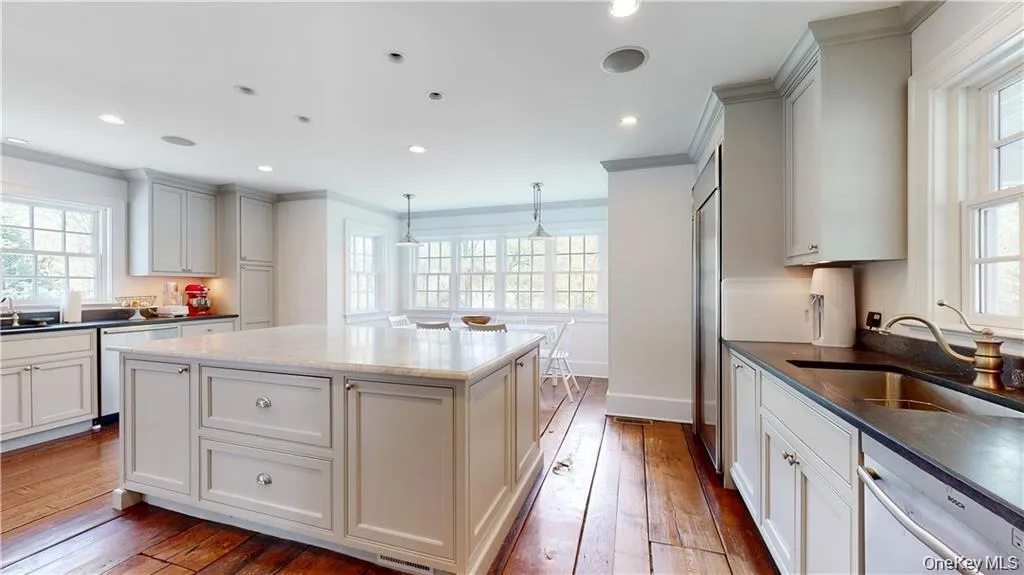 25 East Street, Lewisboro, NY, 4 Bedrooms Bedrooms, 10 Rooms Rooms,3 BathroomsBathrooms,Residential Lease,For Rent,East,0,973316 25 East Street, Lewisboro, NY, 4 Bedrooms Bedrooms, 10 Rooms Rooms,3 BathroomsBathrooms,Residential Lease,For Rent,East,0,973316