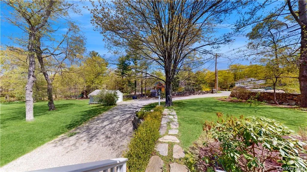 25 East Street, Lewisboro, NY, 4 Bedrooms Bedrooms, 10 Rooms Rooms,3 BathroomsBathrooms,Residential Lease,For Rent,East,0,973316 25 East Street, Lewisboro, NY, 4 Bedrooms Bedrooms, 10 Rooms Rooms,3 BathroomsBathrooms,Residential Lease,For Rent,East,0,973316