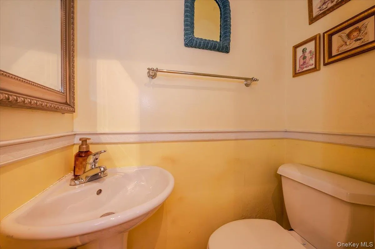 1776 Seminole Avenue, New York, NY, 4 Bedrooms Bedrooms, 8 Rooms Rooms,1 BathroomBathrooms,Residential,For Rent,Seminole,0,973363 1776 Seminole Avenue, New York, NY, 4 Bedrooms Bedrooms, 8 Rooms Rooms,1 BathroomBathrooms,Residential,For Rent,Seminole,0,973363