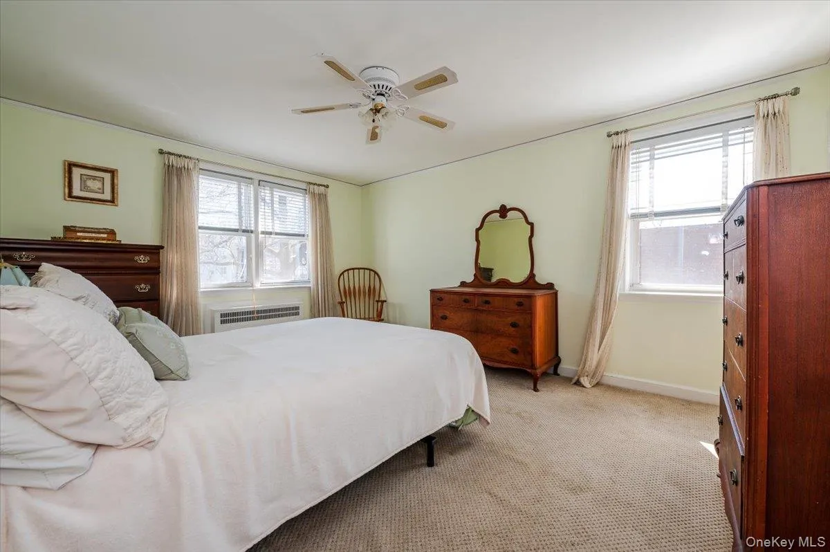 1776 Seminole Avenue, New York, NY, 4 Bedrooms Bedrooms, 8 Rooms Rooms,1 BathroomBathrooms,Residential,For Rent,Seminole,0,973363 1776 Seminole Avenue, New York, NY, 4 Bedrooms Bedrooms, 8 Rooms Rooms,1 BathroomBathrooms,Residential,For Rent,Seminole,0,973363