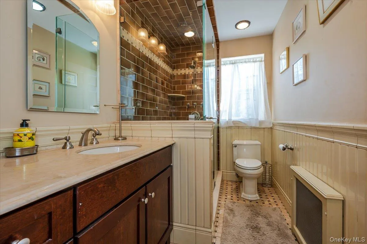 1776 Seminole Avenue, New York, NY, 4 Bedrooms Bedrooms, 8 Rooms Rooms,1 BathroomBathrooms,Residential,For Rent,Seminole,0,973363 1776 Seminole Avenue, New York, NY, 4 Bedrooms Bedrooms, 8 Rooms Rooms,1 BathroomBathrooms,Residential,For Rent,Seminole,0,973363