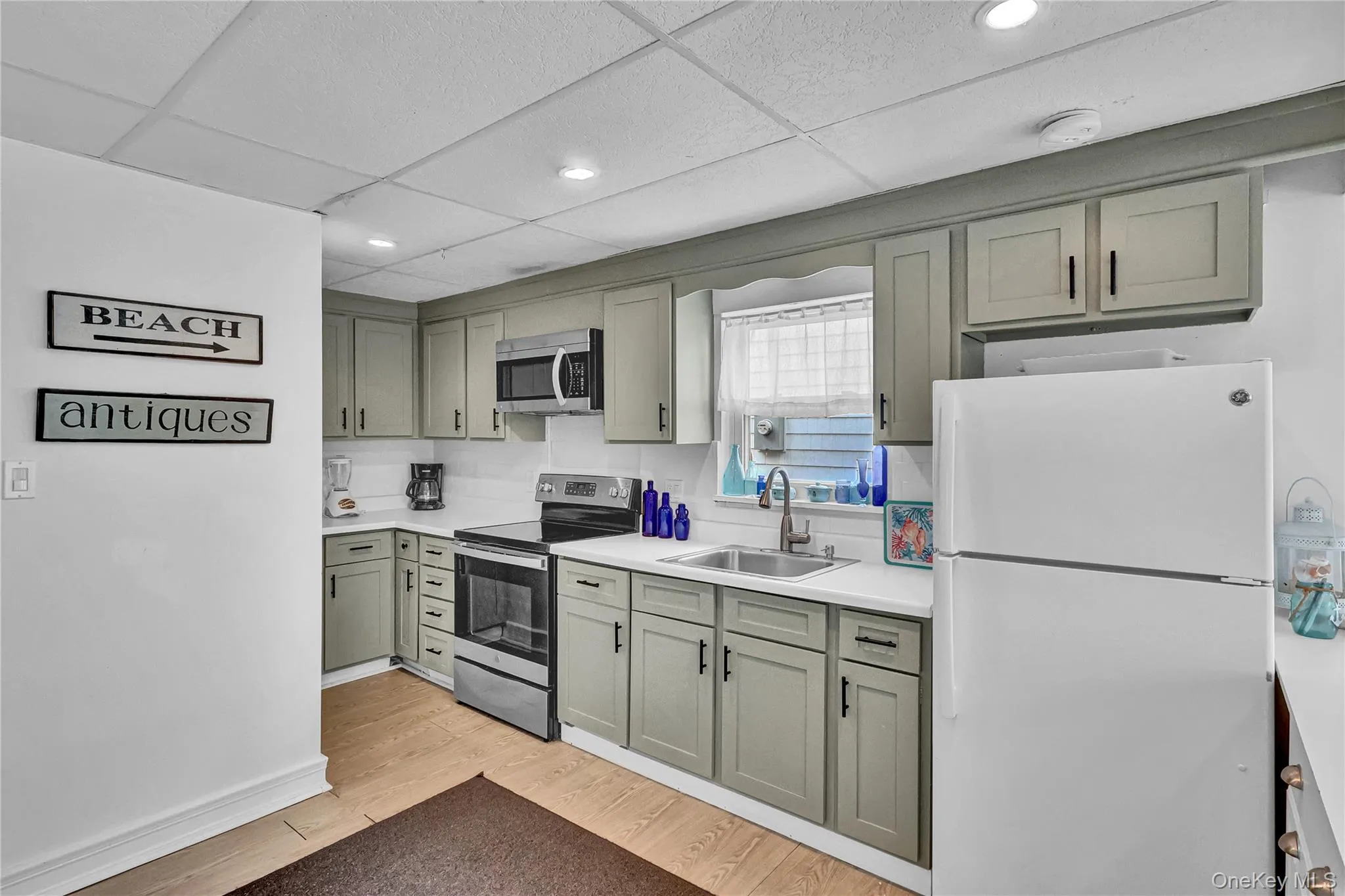 21 Cottage Road, Riverhead, NY, 2 Bedrooms Bedrooms, 5 Rooms Rooms,1 BathroomBathrooms,Residential Sale,For Rent,Cottage,0,973367 21 Cottage Road, Riverhead, NY, 2 Bedrooms Bedrooms, 5 Rooms Rooms,1 BathroomBathrooms,Residential Sale,For Rent,Cottage,0,973367