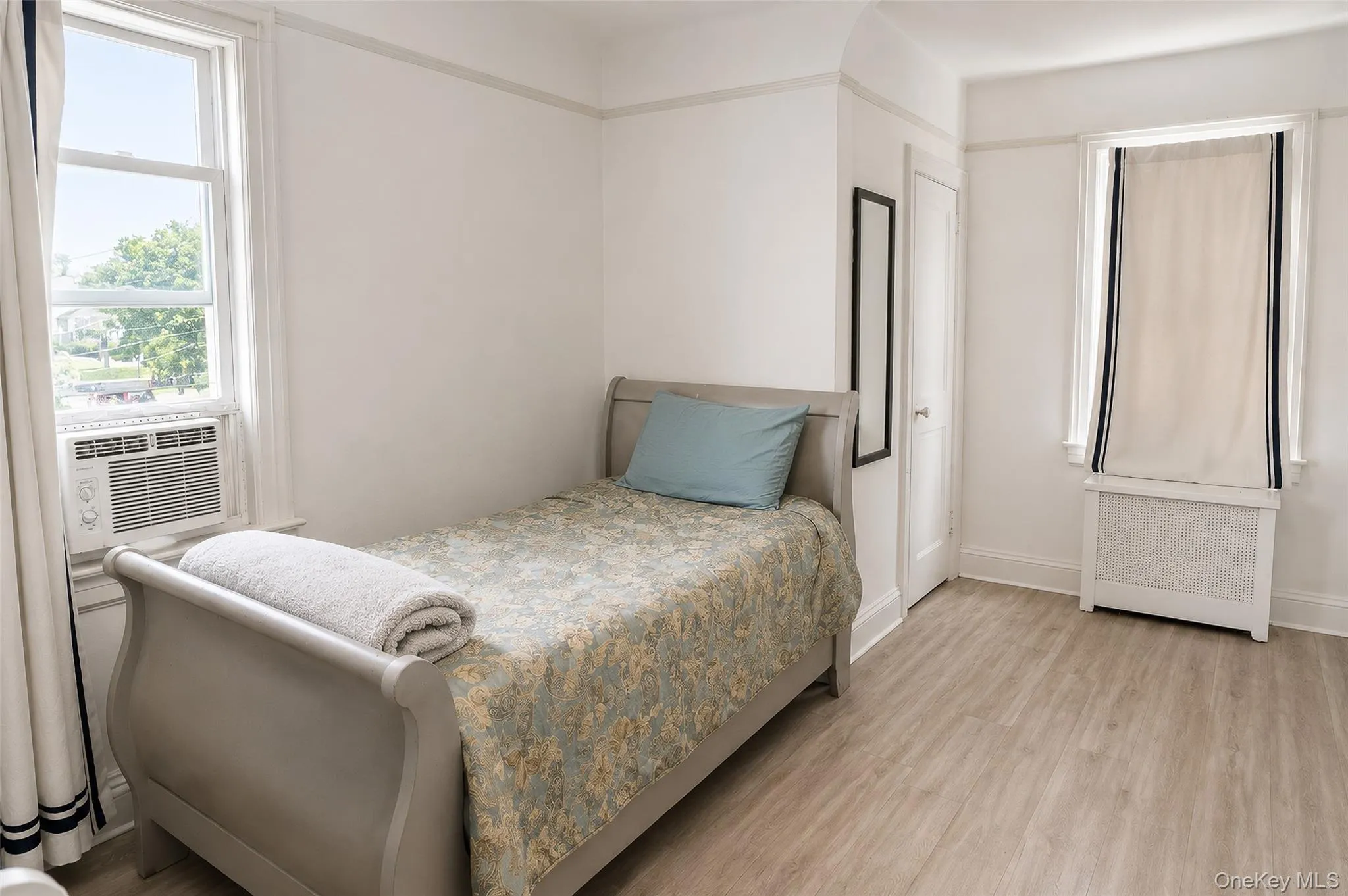42 Mead Street, Hempstead, NY, 3 Bedrooms Bedrooms, 10 Rooms Rooms,1 BathroomBathrooms,Residential,For Rent,Mead,0,973388 42 Mead Street, Hempstead, NY, 3 Bedrooms Bedrooms, 10 Rooms Rooms,1 BathroomBathrooms,Residential,For Rent,Mead,0,973388