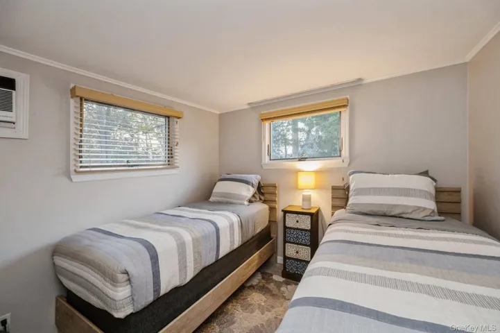14 E Landing Road, Southampton, New York 11946