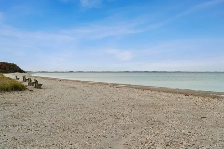 14 E Landing Road, Southampton, New York 11946