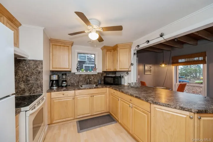 14 E Landing Road, Southampton, New York 11946