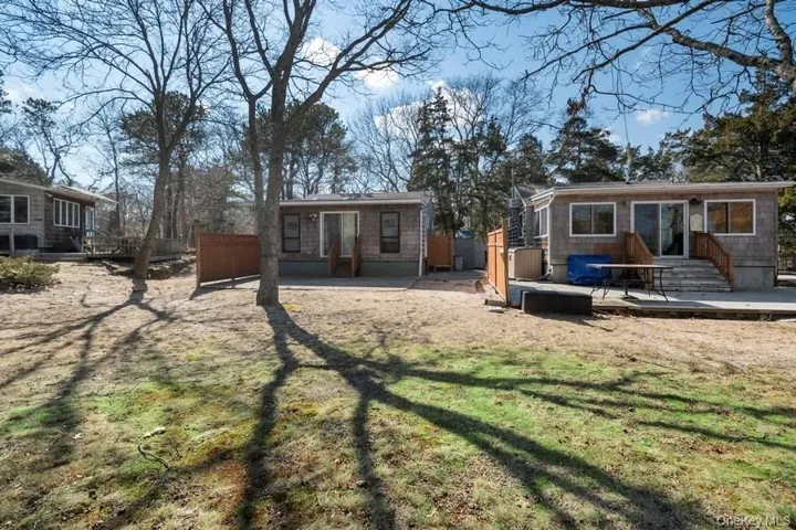 14 E Landing Road, Southampton, New York 11946
