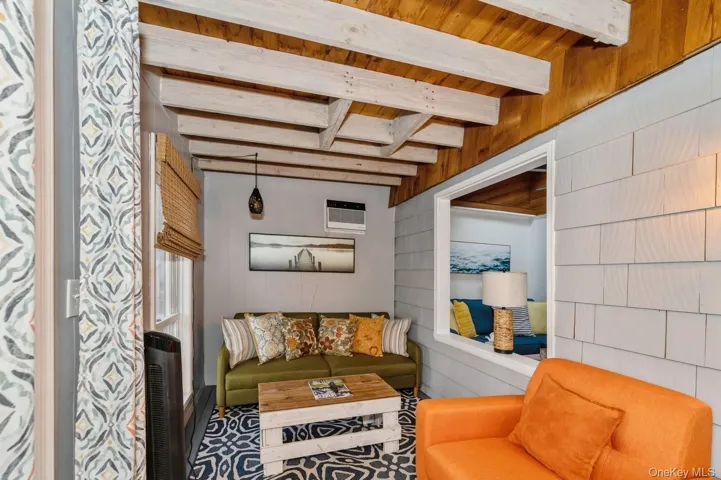 14 E Landing Road, Southampton, New York 11946