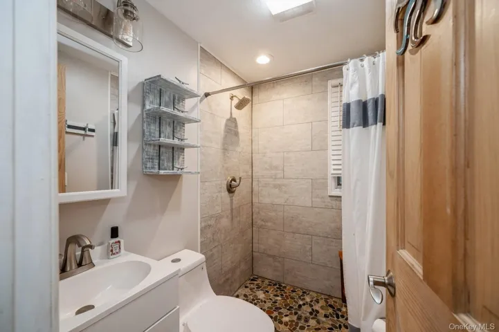 14 E Landing Road, Southampton, New York 11946