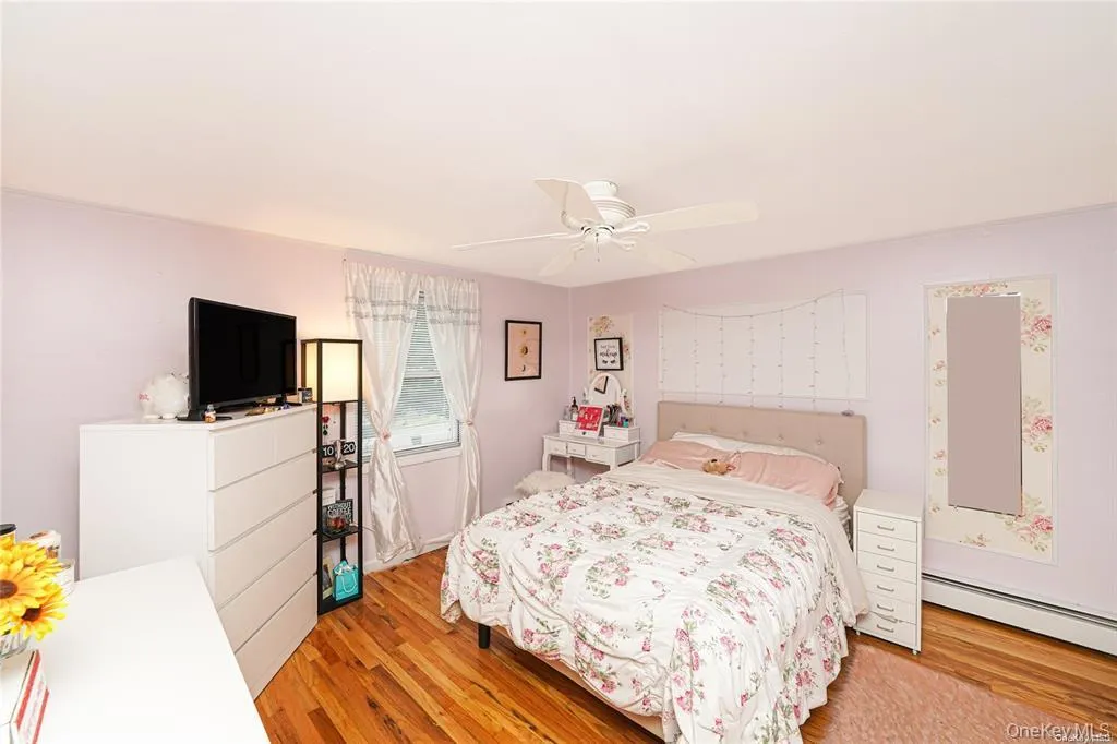 33 Peachtree Lane, Brookhaven, NY, 8 Bedrooms Bedrooms, 14 Rooms Rooms,4 BathroomsBathrooms,Residential,For Rent,Peachtree,0,973408 33 Peachtree Lane, Brookhaven, NY, 8 Bedrooms Bedrooms, 14 Rooms Rooms,4 BathroomsBathrooms,Residential,For Rent,Peachtree,0,973408