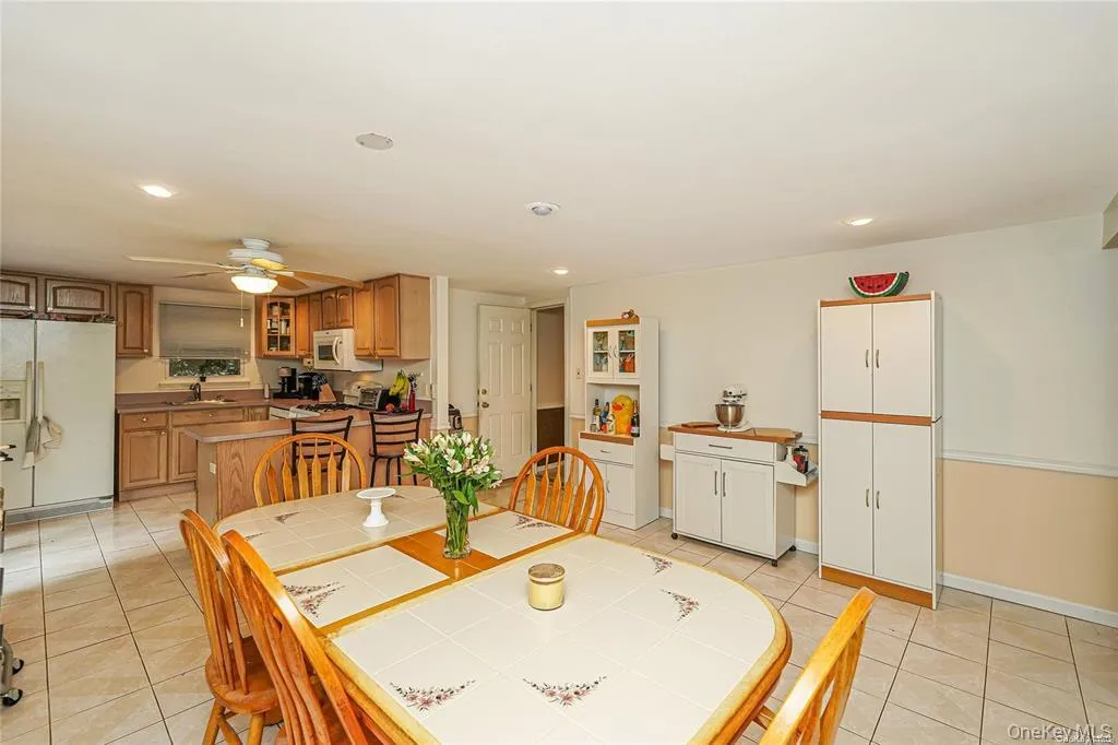 33 Peachtree Lane, Brookhaven, NY, 8 Bedrooms Bedrooms, 14 Rooms Rooms,4 BathroomsBathrooms,Residential,For Rent,Peachtree,0,973408 33 Peachtree Lane, Brookhaven, NY, 8 Bedrooms Bedrooms, 14 Rooms Rooms,4 BathroomsBathrooms,Residential,For Rent,Peachtree,0,973408