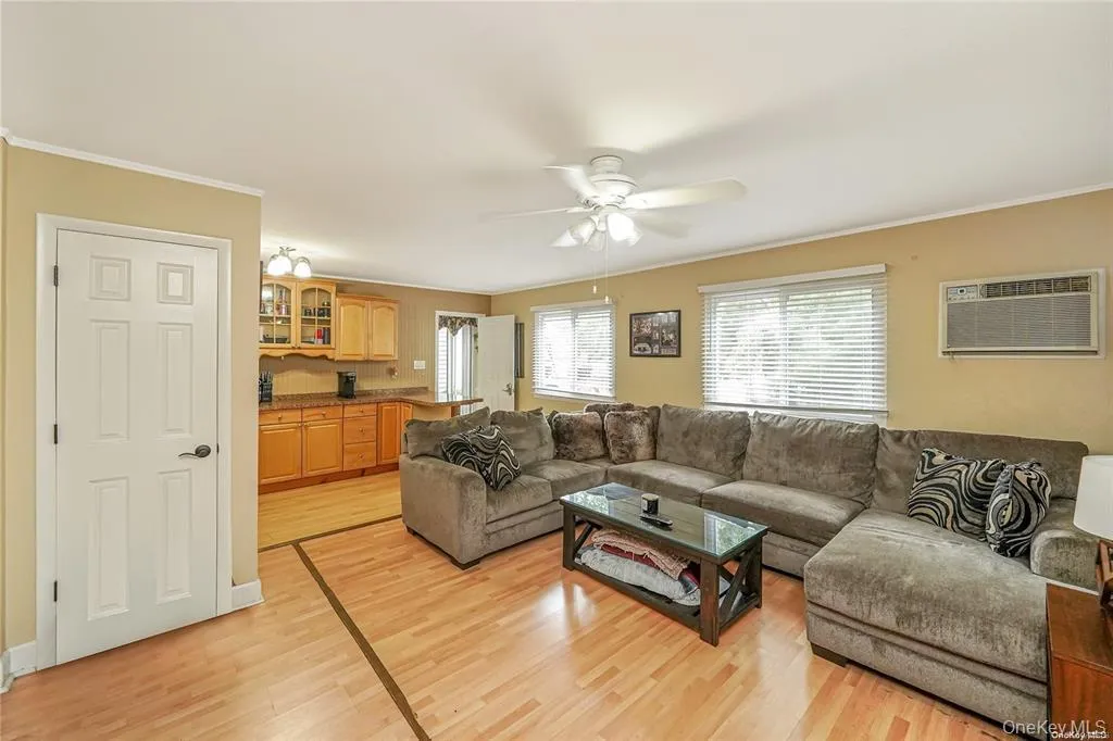 33 Peachtree Lane, Brookhaven, NY, 8 Bedrooms Bedrooms, 14 Rooms Rooms,4 BathroomsBathrooms,Residential,For Rent,Peachtree,0,973408 33 Peachtree Lane, Brookhaven, NY, 8 Bedrooms Bedrooms, 14 Rooms Rooms,4 BathroomsBathrooms,Residential,For Rent,Peachtree,0,973408