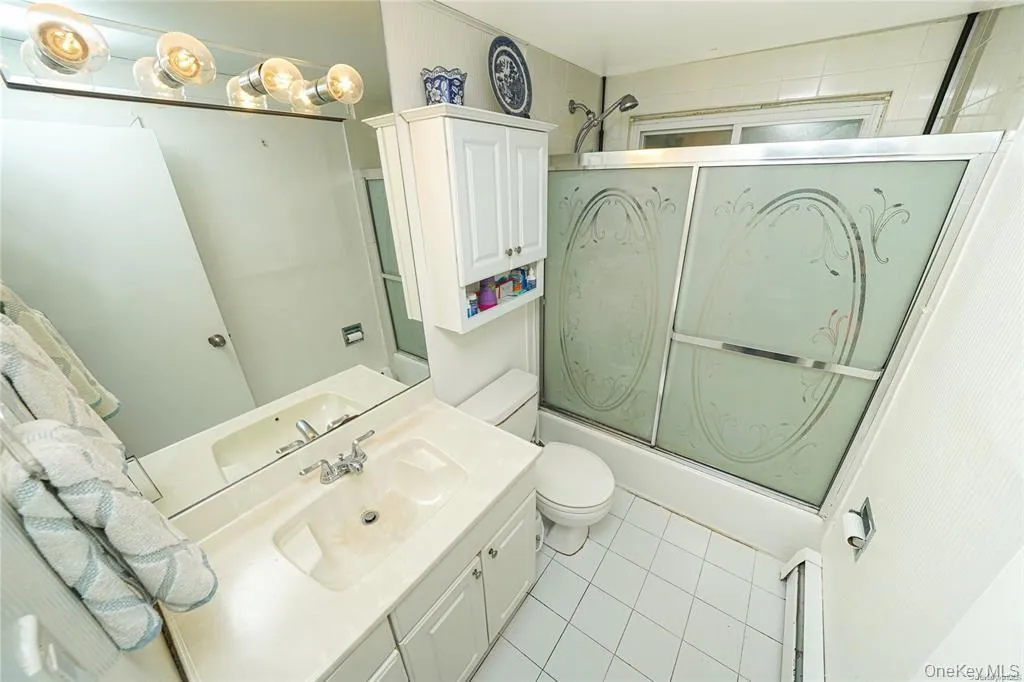 33 Peachtree Lane, Brookhaven, NY, 8 Bedrooms Bedrooms, 14 Rooms Rooms,4 BathroomsBathrooms,Residential,For Rent,Peachtree,0,973408 33 Peachtree Lane, Brookhaven, NY, 8 Bedrooms Bedrooms, 14 Rooms Rooms,4 BathroomsBathrooms,Residential,For Rent,Peachtree,0,973408
