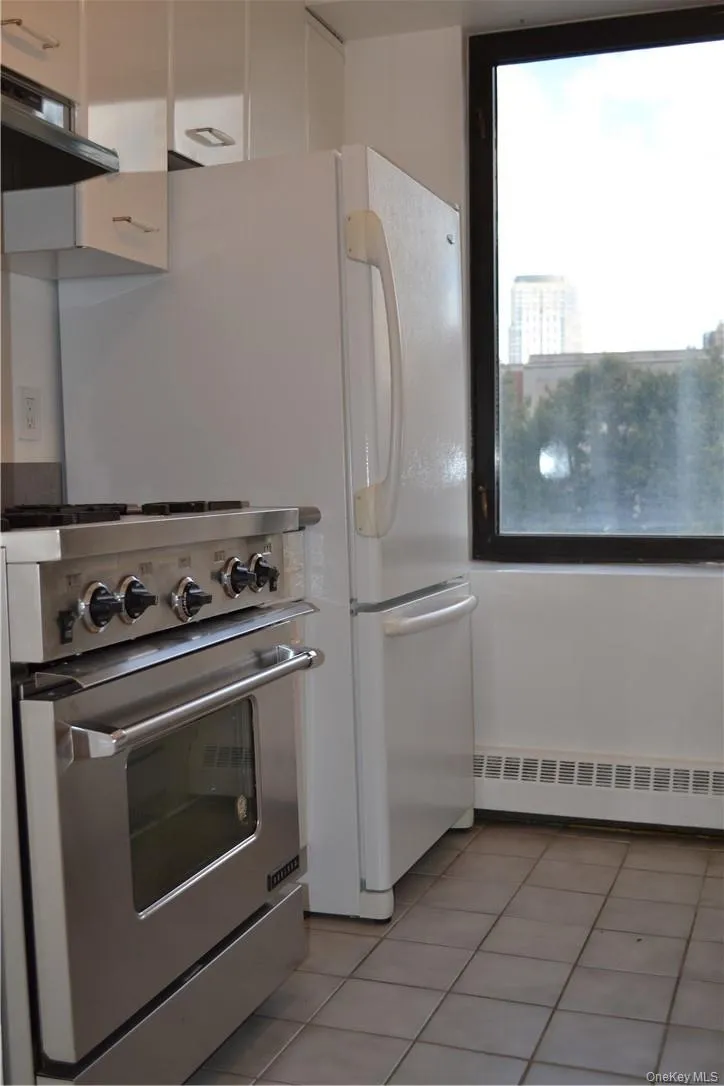 4 Martine Avenue, White Plains, NY, 2 Bedrooms Bedrooms, 4 Rooms Rooms,2 BathroomsBathrooms,Residential Lease,For Rent,Martine,0,973426 4 Martine Avenue, White Plains, NY, 2 Bedrooms Bedrooms, 4 Rooms Rooms,2 BathroomsBathrooms,Residential Lease,For Rent,Martine,0,973426
