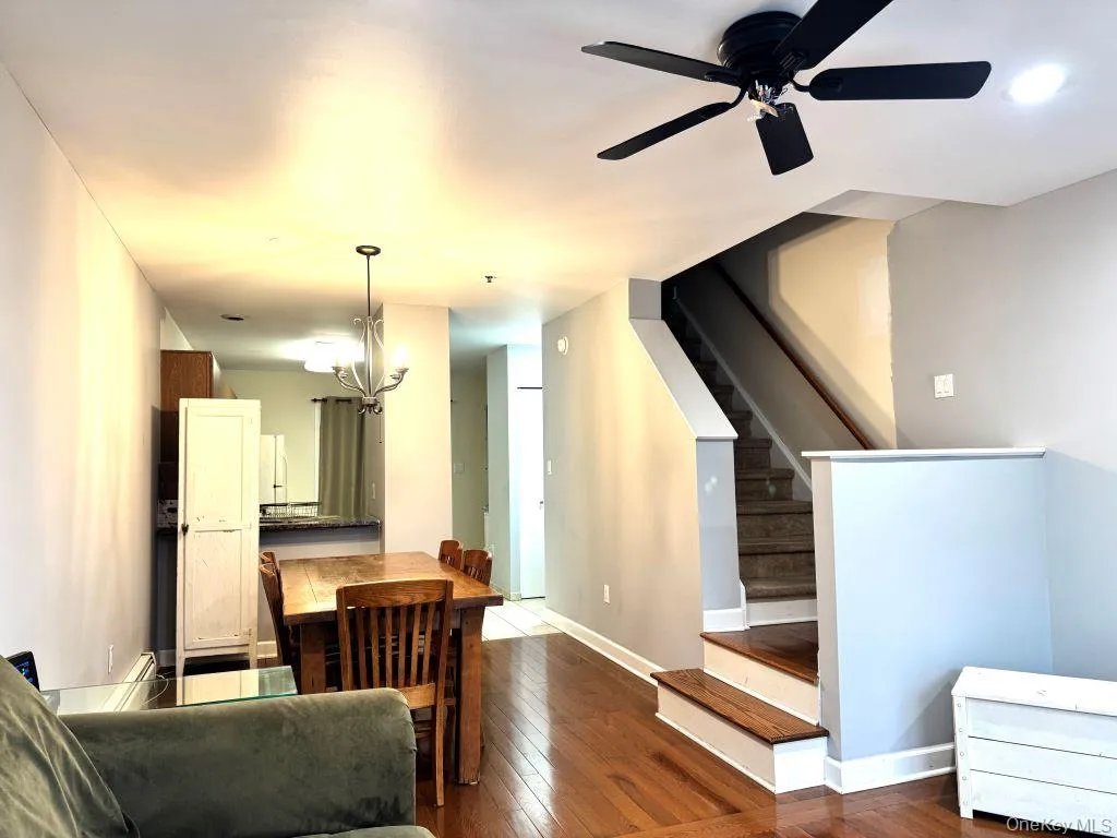 11 Livingston Manor, Greenburgh, NY, 2 Bedrooms Bedrooms, 5 Rooms Rooms,1 BathroomBathrooms,Residential,For Rent,Livingston,0,973445 11 Livingston Manor, Greenburgh, NY, 2 Bedrooms Bedrooms, 5 Rooms Rooms,1 BathroomBathrooms,Residential,For Rent,Livingston,0,973445