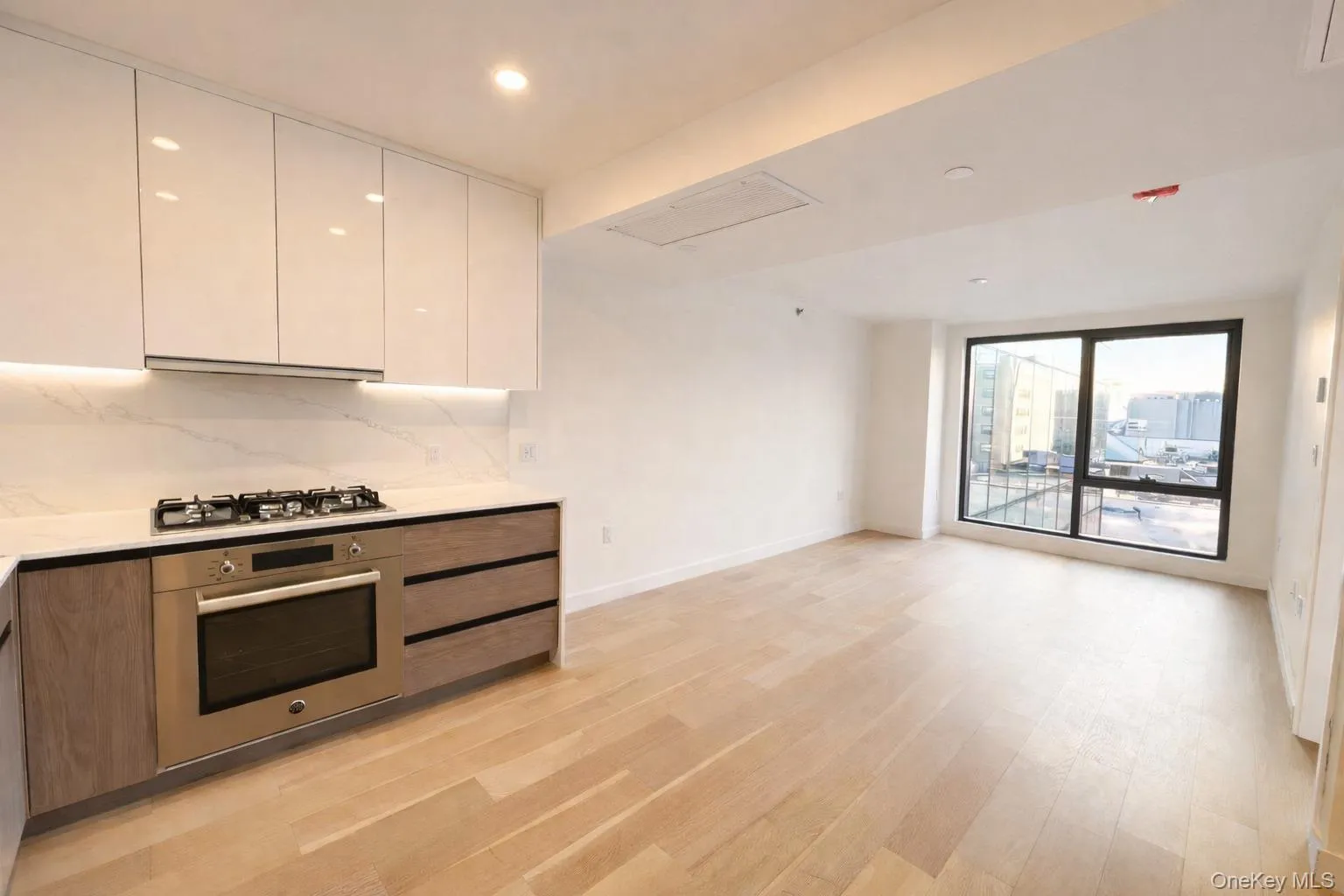14449 Northern Boulevard, New York, NY, 1 Bedroom Bedrooms, 3 Rooms Rooms,1 BathroomBathrooms,Residential Lease,For Rent,Northern,0,973458 14449 Northern Boulevard, New York, NY, 1 Bedroom Bedrooms, 3 Rooms Rooms,1 BathroomBathrooms,Residential Lease,For Rent,Northern,0,973458
