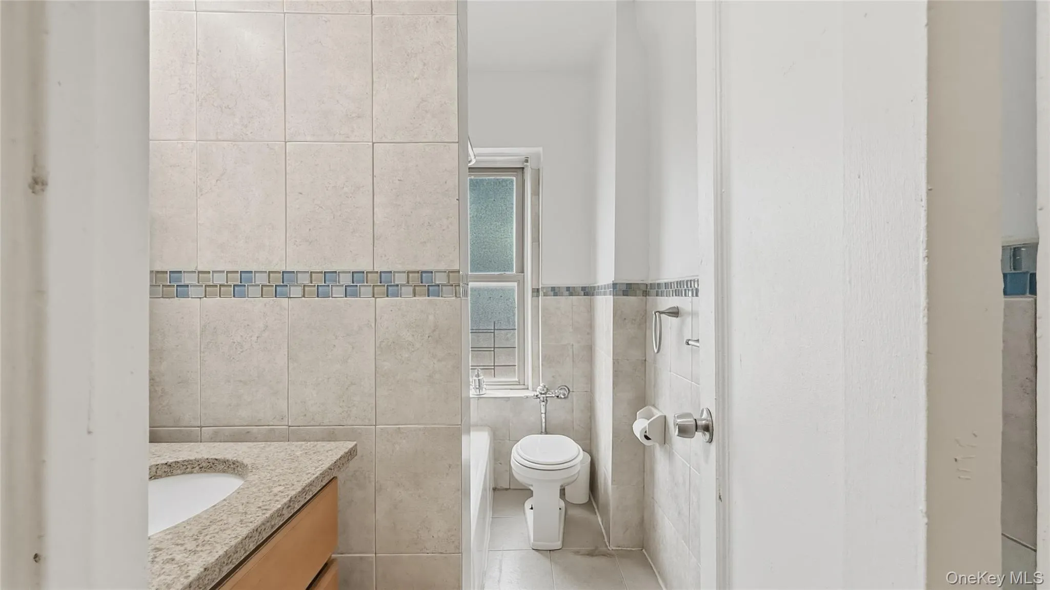 2190 Boston Road, New York, NY, 2 Bedrooms Bedrooms, 5 Rooms Rooms,1 BathroomBathrooms,Residential Lease,For Rent,Boston,0,973470 2190 Boston Road, New York, NY, 2 Bedrooms Bedrooms, 5 Rooms Rooms,1 BathroomBathrooms,Residential Lease,For Rent,Boston,0,973470