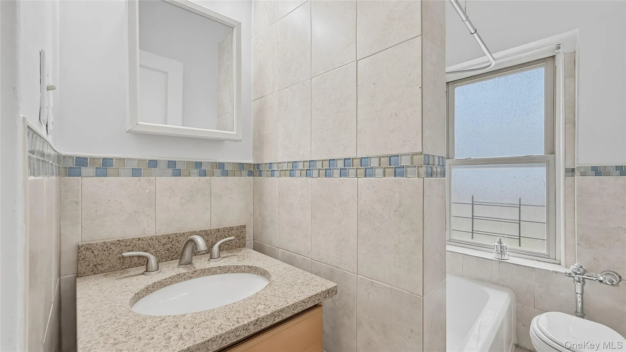 2190 Boston Road, New York, NY, 2 Bedrooms Bedrooms, 5 Rooms Rooms,1 BathroomBathrooms,Residential Lease,For Rent,Boston,0,973470 2190 Boston Road, New York, NY, 2 Bedrooms Bedrooms, 5 Rooms Rooms,1 BathroomBathrooms,Residential Lease,For Rent,Boston,0,973470