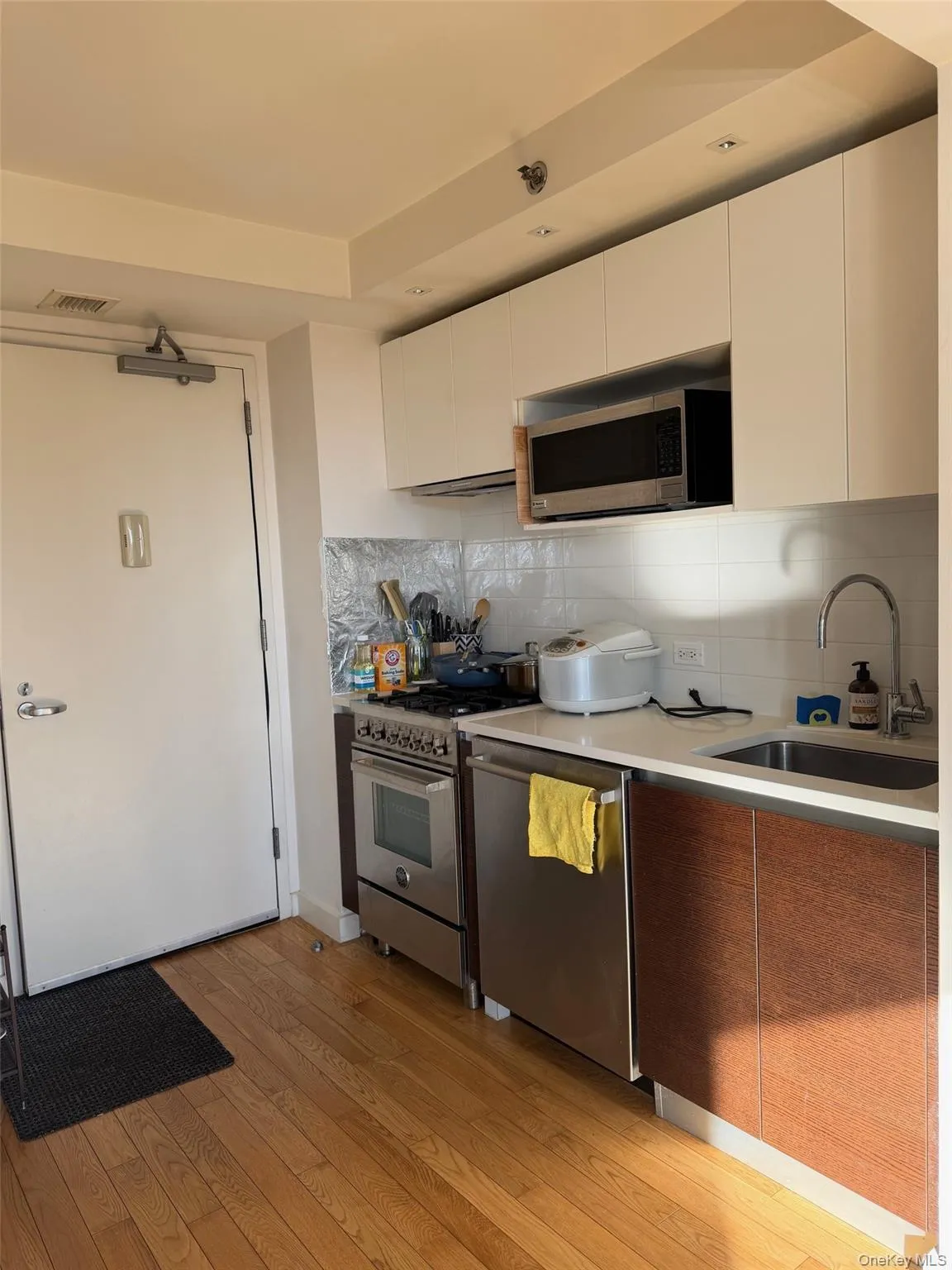 39-16 Prince Street, New York, NY, 1 Bedroom Bedrooms, 3 Rooms Rooms,1 BathroomBathrooms,Residential Lease,For Rent,Prince,0,973475 39-16 Prince Street, New York, NY, 1 Bedroom Bedrooms, 3 Rooms Rooms,1 BathroomBathrooms,Residential Lease,For Rent,Prince,0,973475