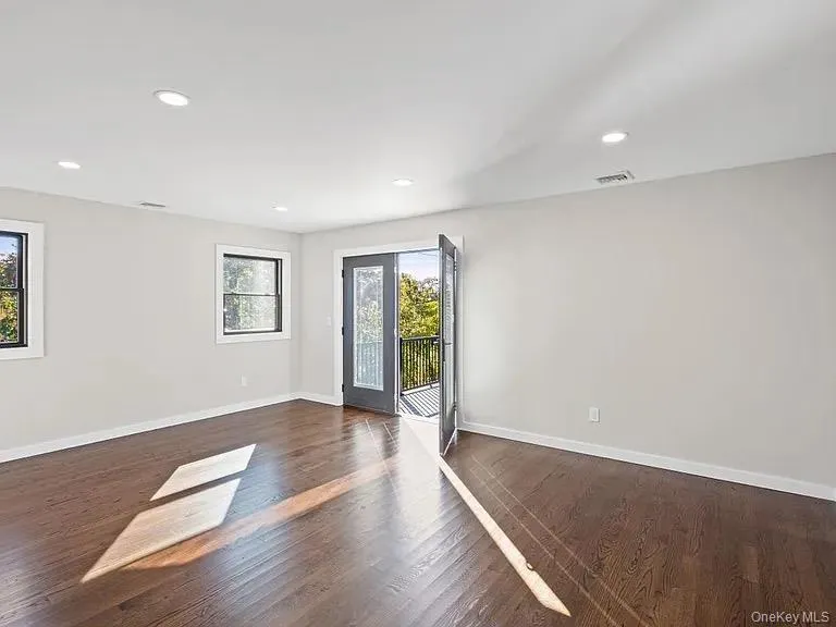 42 Lamport Avenue, Brookhaven, NY, 2 Bedrooms Bedrooms, 5 Rooms Rooms,1 BathroomBathrooms,Residential Lease,For Rent,Lamport,0,973490 42 Lamport Avenue, Brookhaven, NY, 2 Bedrooms Bedrooms, 5 Rooms Rooms,1 BathroomBathrooms,Residential Lease,For Rent,Lamport,0,973490