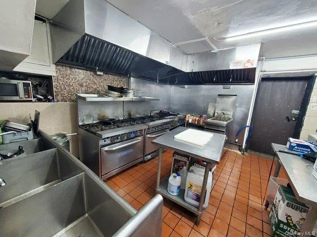 215-52 Jamaica Avenue, New York, NY, ,Commercial Lease,For Rent,Jamaica,0,973491 215-52 Jamaica Avenue, New York, NY, ,Commercial Lease,For Rent,Jamaica,0,973491