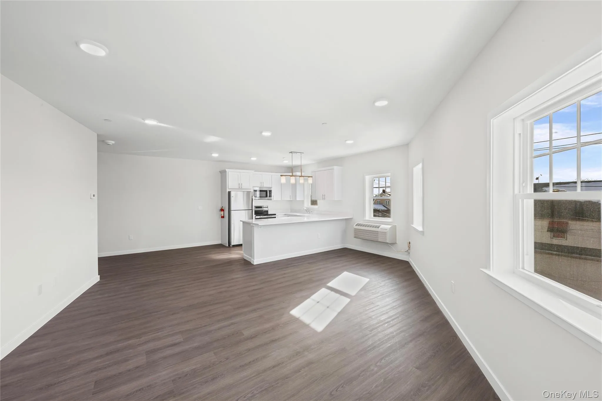 227 4th Avenue, Islip, NY, 1 Bedroom Bedrooms, 3 Rooms Rooms,1 BathroomBathrooms,Residential Lease,For Rent,4th,0,973497 227 4th Avenue, Islip, NY, 1 Bedroom Bedrooms, 3 Rooms Rooms,1 BathroomBathrooms,Residential Lease,For Rent,4th,0,973497