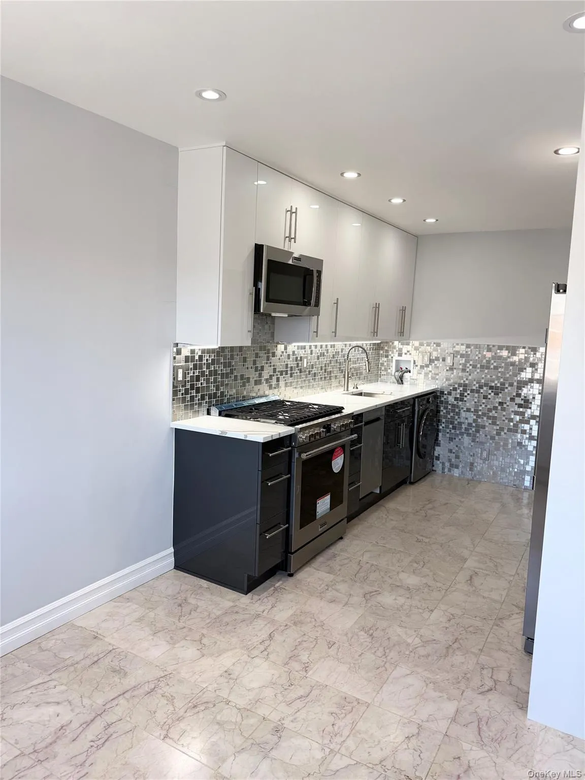 5919 74th Street, New York, NY, 2 Bedrooms Bedrooms, 4 Rooms Rooms,1 BathroomBathrooms,Residential Lease,For Rent,74th,0,973511 5919 74th Street, New York, NY, 2 Bedrooms Bedrooms, 4 Rooms Rooms,1 BathroomBathrooms,Residential Lease,For Rent,74th,0,973511