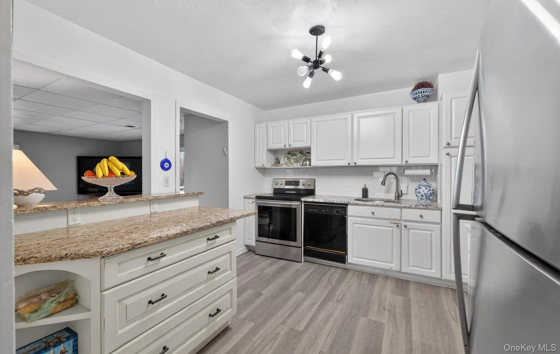 372 Clay Pitts Road, Huntington, NY, 4 Bedrooms Bedrooms, 9 Rooms Rooms,1 BathroomBathrooms,Residential,For Rent,Clay Pitts,0,973517 372 Clay Pitts Road, Huntington, NY, 4 Bedrooms Bedrooms, 9 Rooms Rooms,1 BathroomBathrooms,Residential,For Rent,Clay Pitts,0,973517