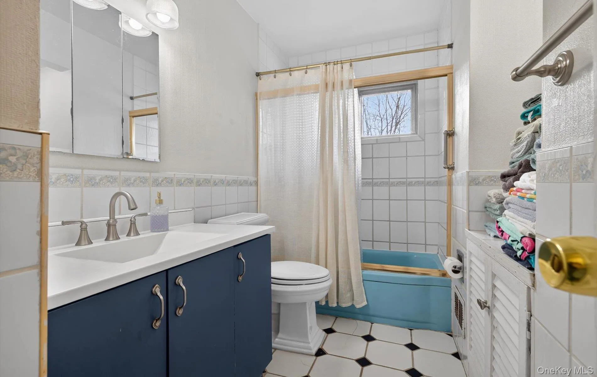 372 Clay Pitts Road, Huntington, NY, 4 Bedrooms Bedrooms, 9 Rooms Rooms,1 BathroomBathrooms,Residential,For Rent,Clay Pitts,0,973517 372 Clay Pitts Road, Huntington, NY, 4 Bedrooms Bedrooms, 9 Rooms Rooms,1 BathroomBathrooms,Residential,For Rent,Clay Pitts,0,973517